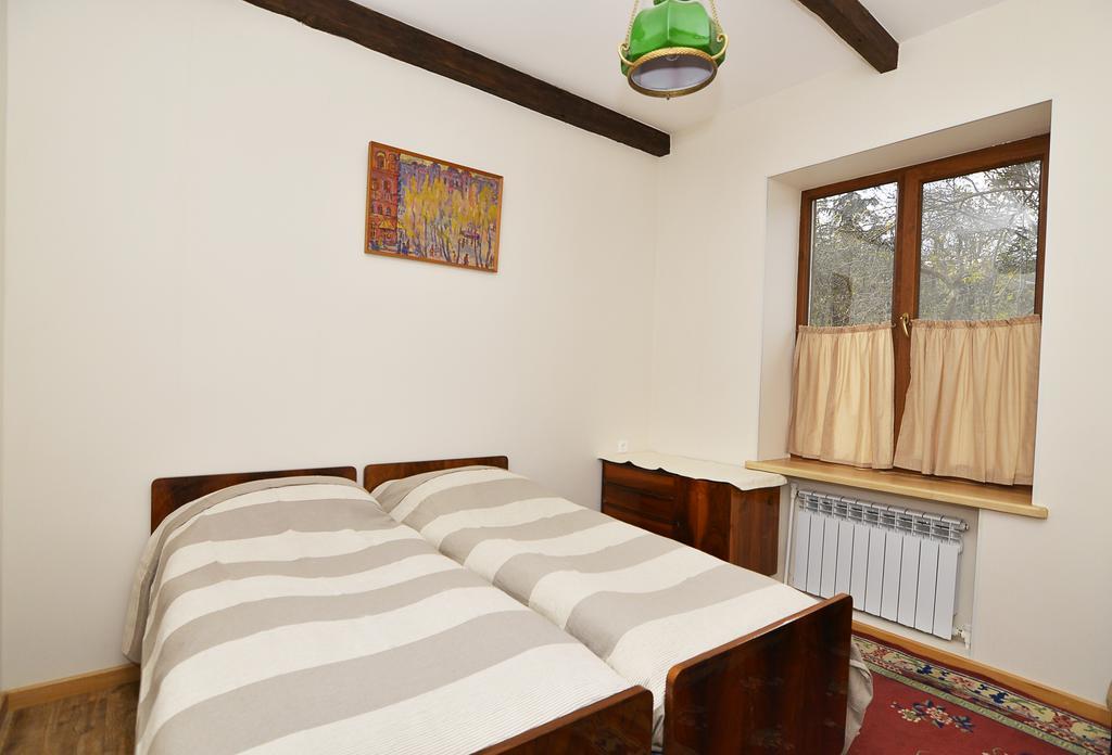 Villa Jrhogher Dilijan Quarto foto